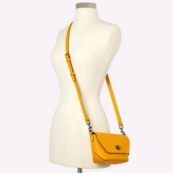 New Coach Karlee Crossbody - Picture 3 of 5